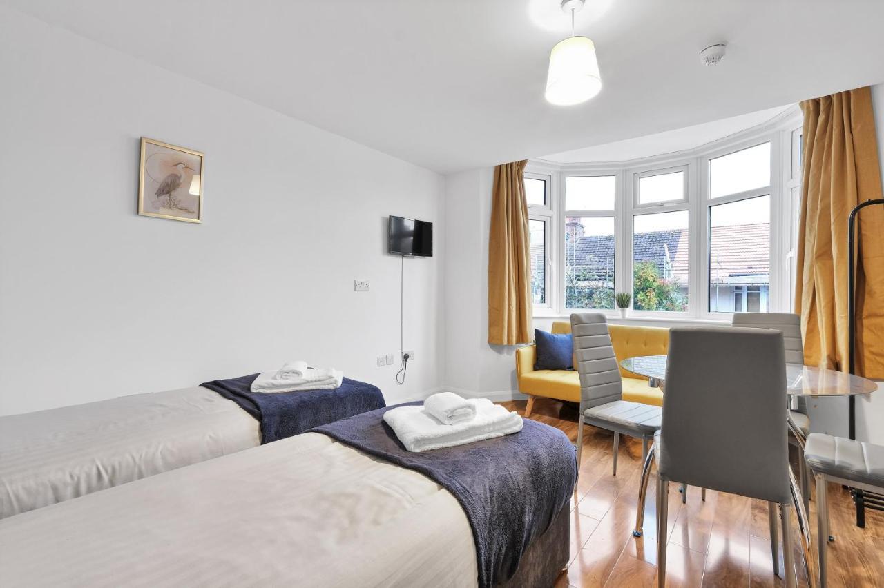 Fernbank Rooms Sudbury Hill, Harrow, Self-Contained Studios With En-Suite Harrow on the Hill Exterior foto
